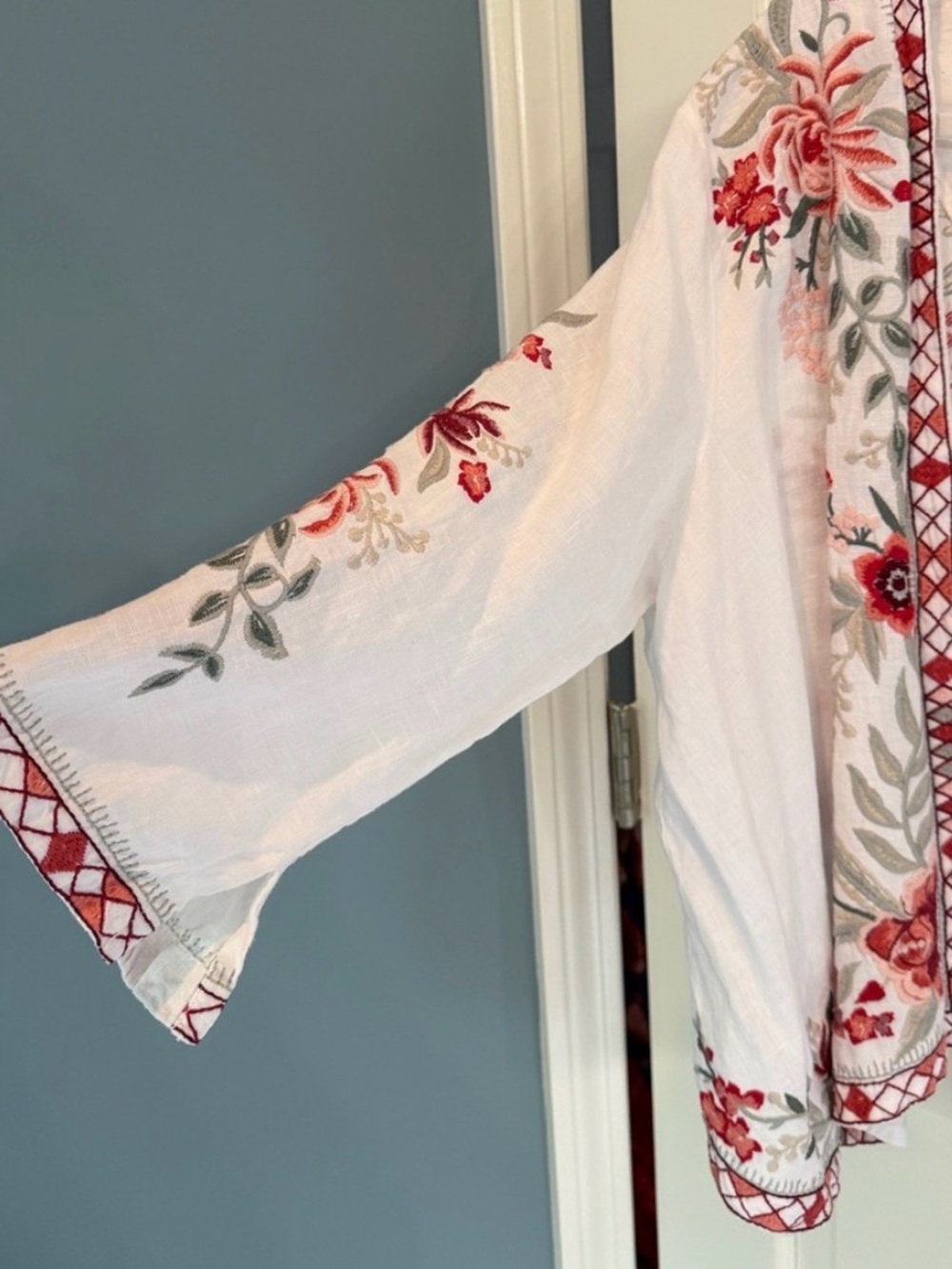 Johnny Was White Kimono Jacket with Red and Sage Floral Embroidery - Picture 6 of 7